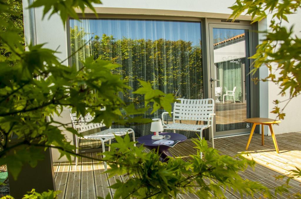 Hotel-Restaurant L'Aquarelle Breuillet  Buitenkant foto